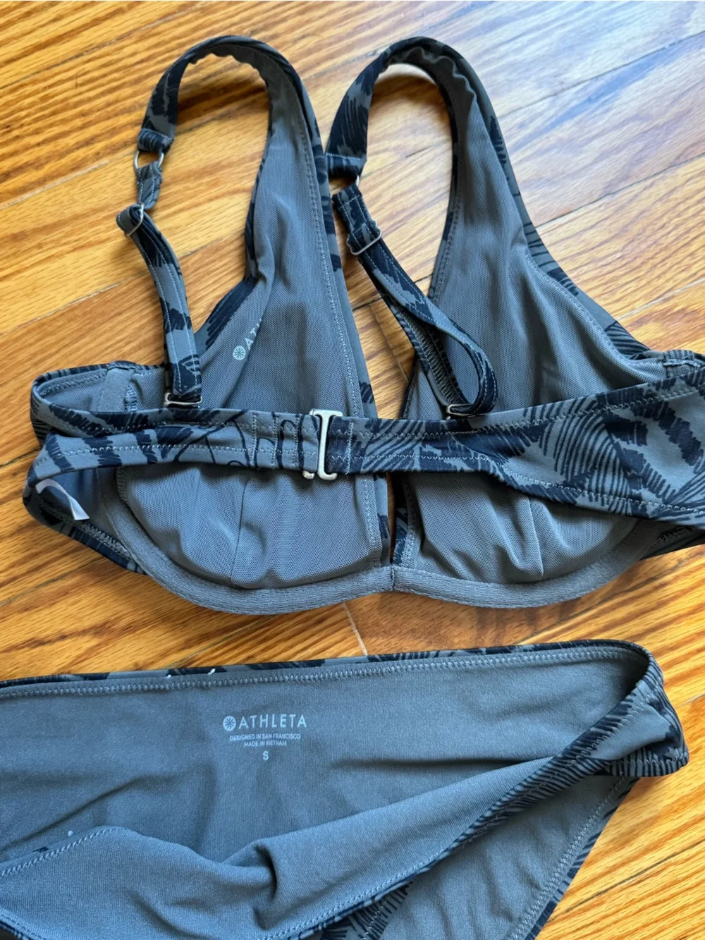 Athleta Olive Green Women's Bikini Set - Sleek Two-Piece Swim 32/B and Small - Picture 3 of 4